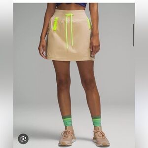 Lululemon multi-pocket hiking cargo skirt